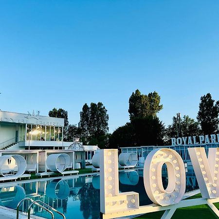Royal Park Complex Hotel Bascov Luaran gambar